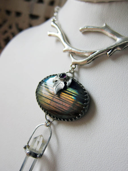 IN THE RAINBOW GROVE Quartz and Labradorite Pendant