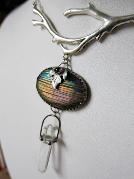 IN THE RAINBOW GROVE Quartz and Labradorite Pendant