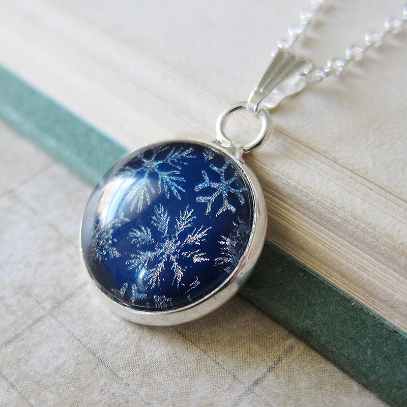 SNOW FLURRIES Necklace